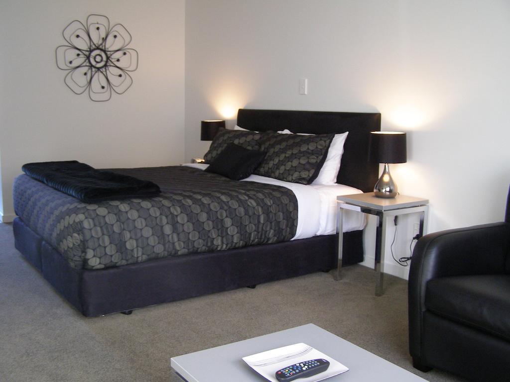 Bellano Motel Suites Christchurch Exterior foto A typical motel room